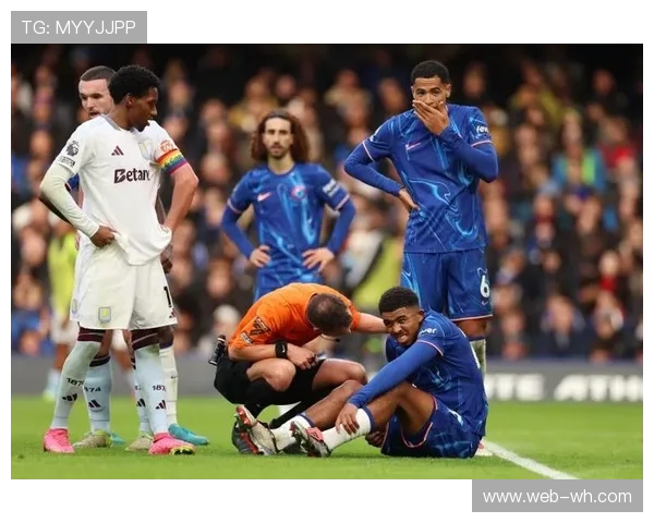 诺丁汉森林球迷高歌调侃福法纳，切尔西后卫笑对