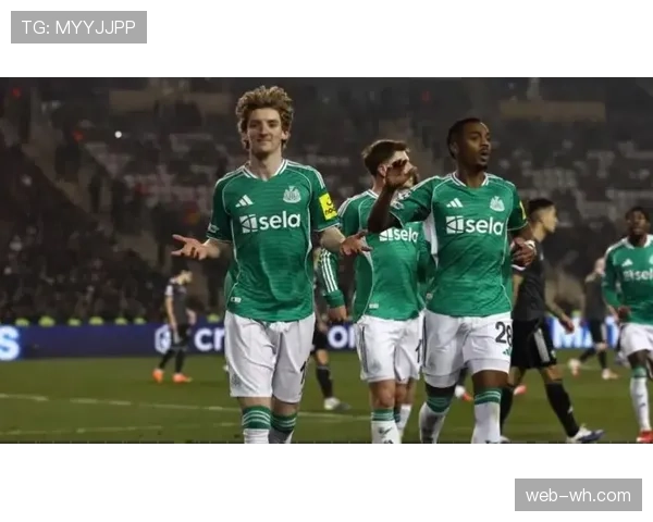 纽卡斯尔联欧冠客场6-1横扫卡拉巴赫，戈登半场独中四元创纪录